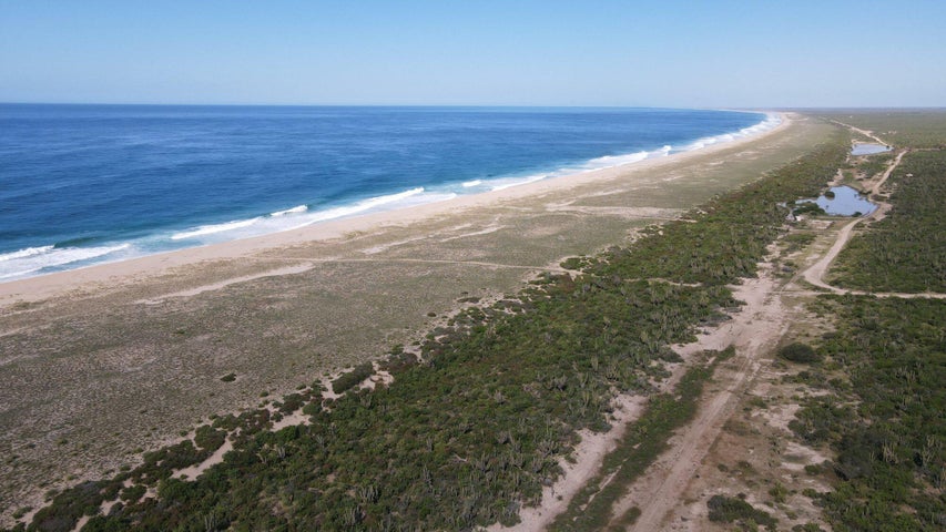 Terreno en Lomas de Las Playitas, Pacífico — Mz 4, Lote 13