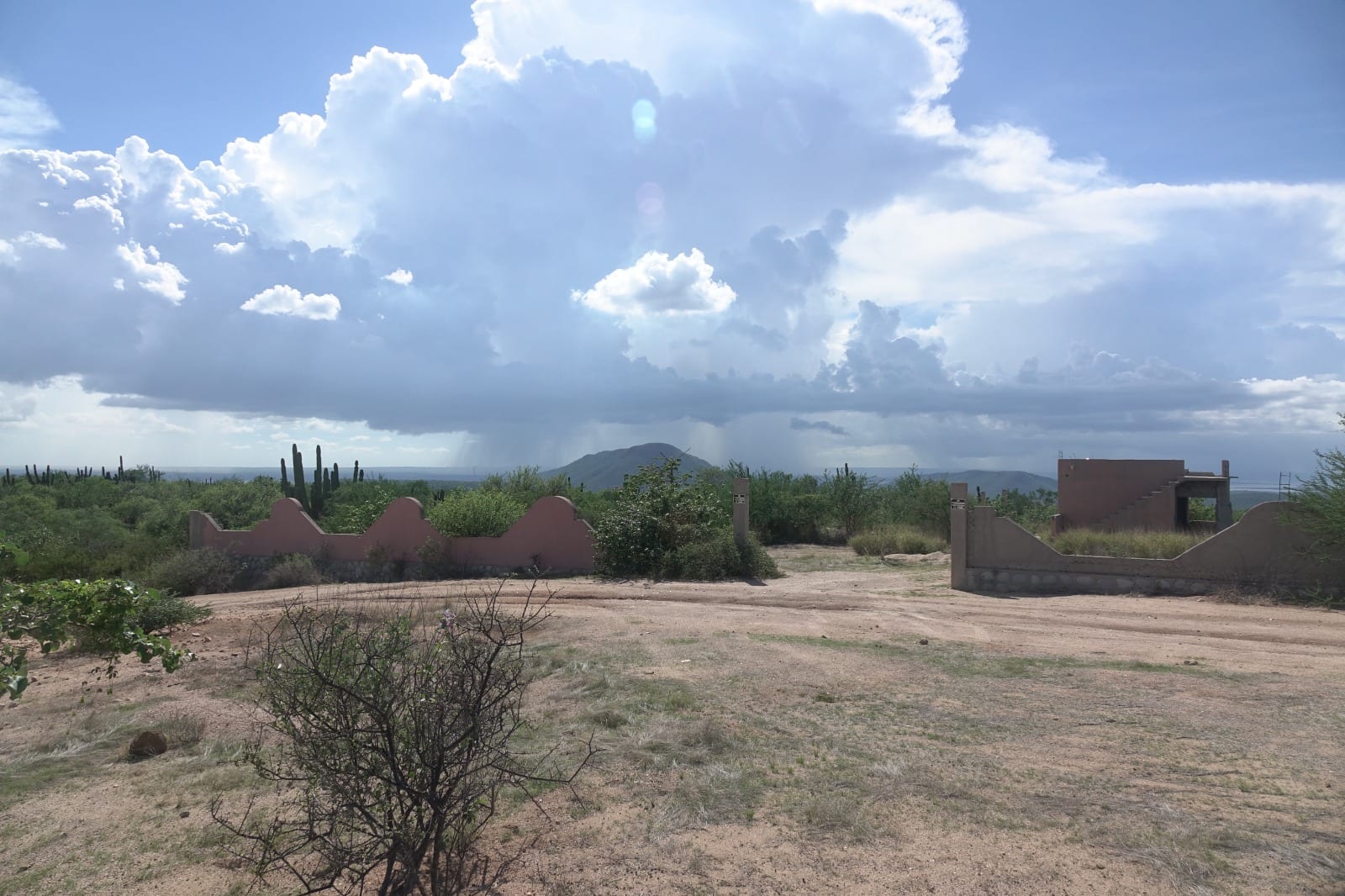 TERRENO EN VENTA CON ESPECTACULAR VISTA