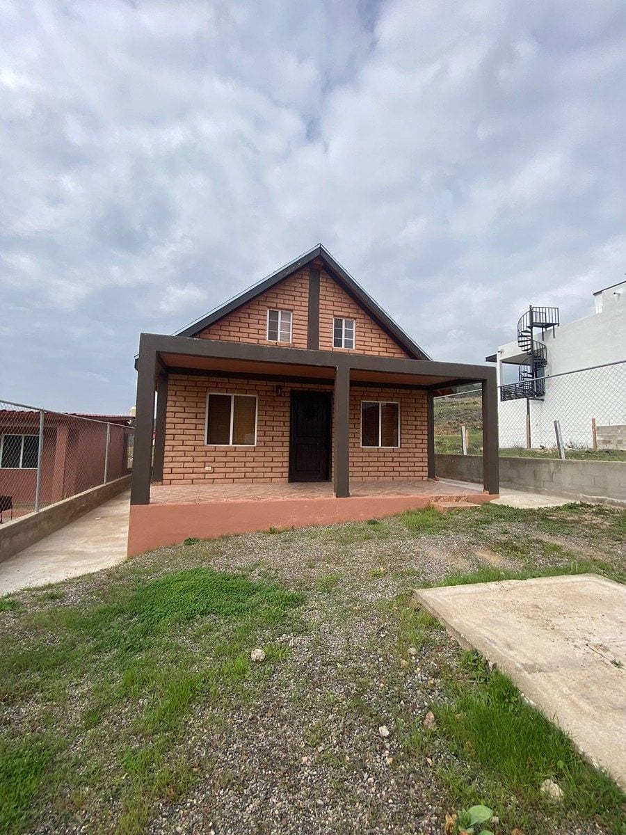 Cabaña Totalmente Equipada en Renta | El Sauzal, Ensenada (Servicios Incluidos)